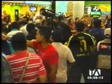 Familiares de seleccionados los esperaron en su llegada a Guayaquil