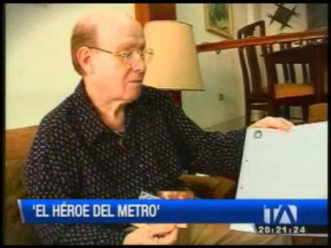 Fernando Franco es considerado héroe por salvar a su amigo de las rieles del metro