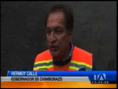 Maquinaria municipal trabaja en la vía Bilbao - Baños