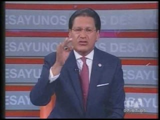 Entrevista al candidato presidencial Washington Pesántez
