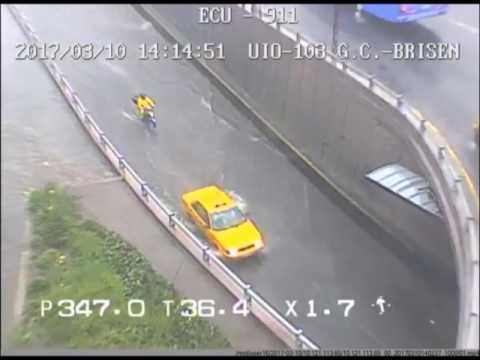 Acumulación de agua en varios sectores de Quito - Teleamazonas