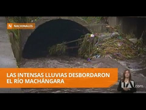 El río Machángara se desbordó e inundó varias casas