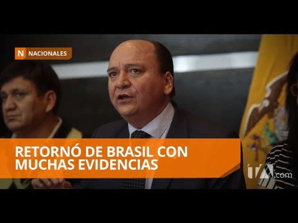 Carlos Baca Mancheno regresó de Brasil con tres anuncios  - Teleamazonas