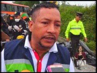 Download Video: Una persona muerta y tres heridas deja un accidente en la vía Santo Domingo-La Concordia