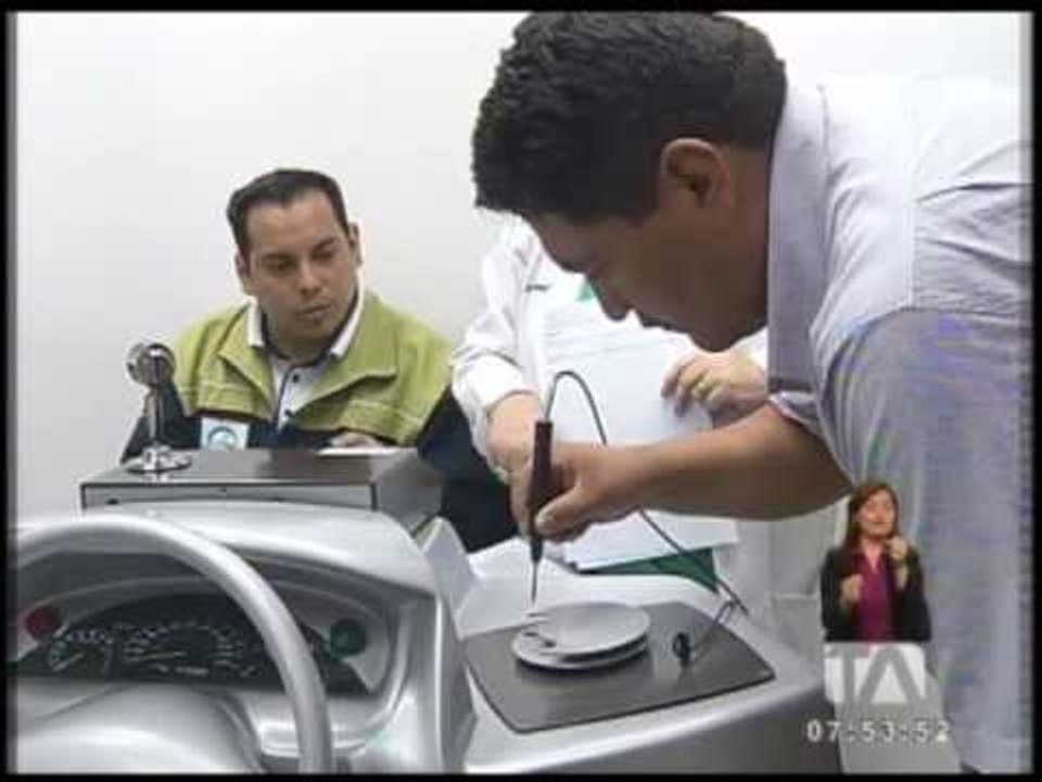 Escuela de conducción crea propuesta para evitar accidentes