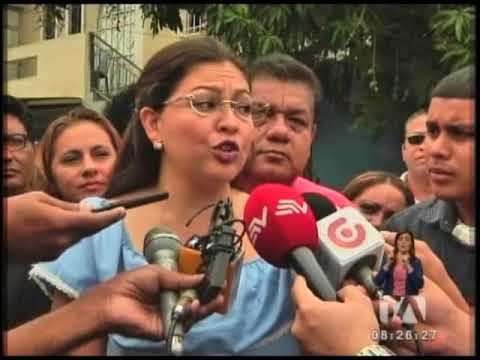 Oposición califica como tardía la renuncia de miembros del Gobierno