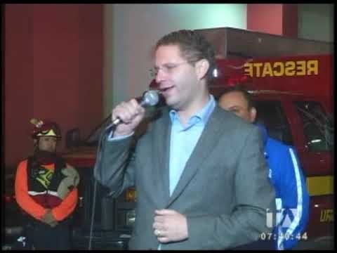 Grupo élite del Cuerpo de Bomberos viaja a México para apoyar en tareas de rescate