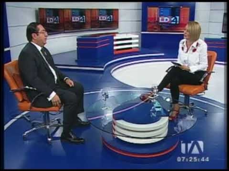 Entrevista al ministro de Economía y Finanzas, Carlos De la Torre