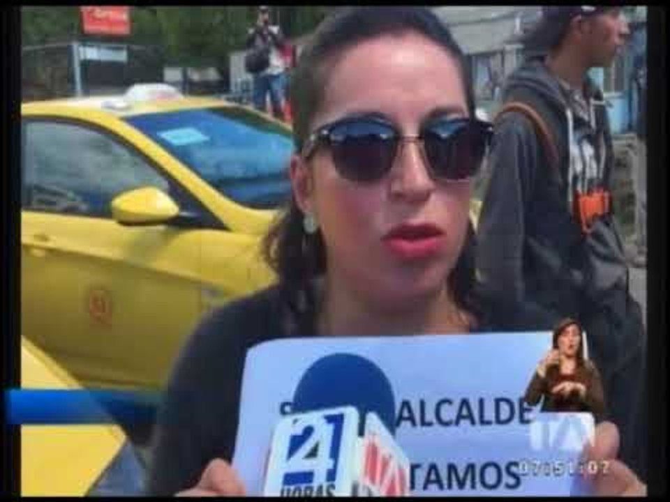 Noticiero 24 Horas, viernes 13 de octubre, (Primera emisión)