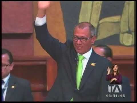 Cuatro vías amenazan el cargo de Jorge Glas