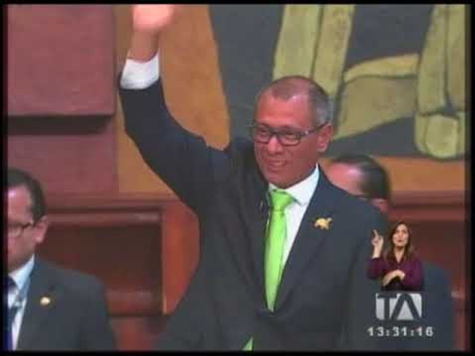 Cuatro vías amenazan el cargo de Jorge Glas