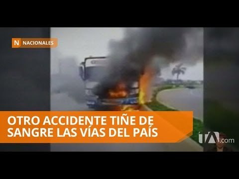 Dos fallecidos tras impactarse moto con bus intercantonal - Teleamazonas