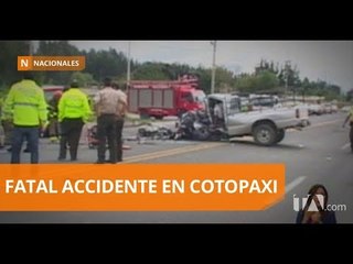 Descargar video: Accidente de tránsito deja dos muertos y un herido - Teleamazonas