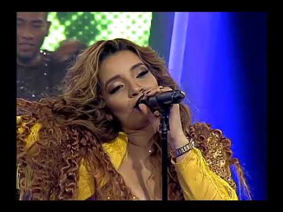 Yo Me Llamo Ecuador - Liz Freitez - "Zúmbalo" - Gala 49 - #YMLL4