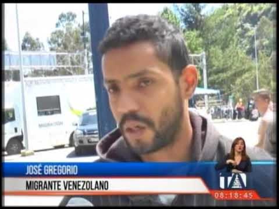 Al menos dos mil venezolanos ingresan a diario a Ecuador