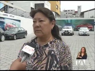 Denuncian estafa de un patio de compra venta de carros
