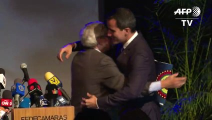 Guaidó hace llamado a ejército para que lo apoye