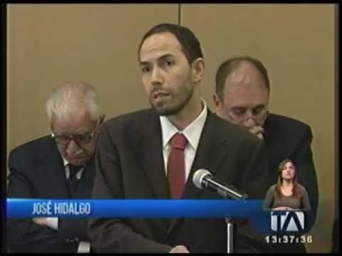 Foro de economistas presenta propuesta a Lenín Moreno