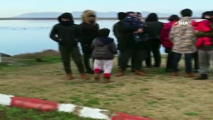 Ege Denizi'nde 10'u çocuk 19 göçmen facia yaşanmadan kurtarıldı