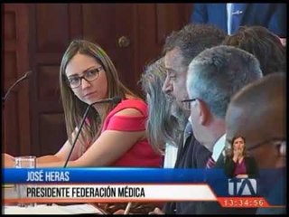 El presidente Moreno almorzó con miembros de la Federación Médica