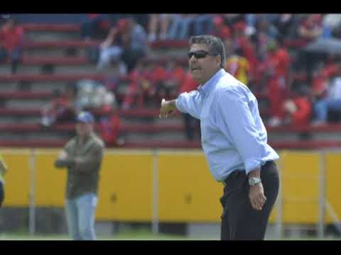 Santiago Escobar, DT de la U. Católica comenta la situación actual del club