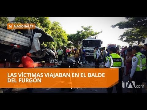 Dolor en la velación de víctimas de accidente en vía Babahoyo-Jujan - Teleamazonas