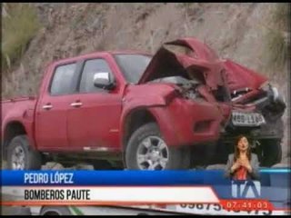 Скачать видео: Accidente de tránsito en Azuay deja un muerto y dos heridos