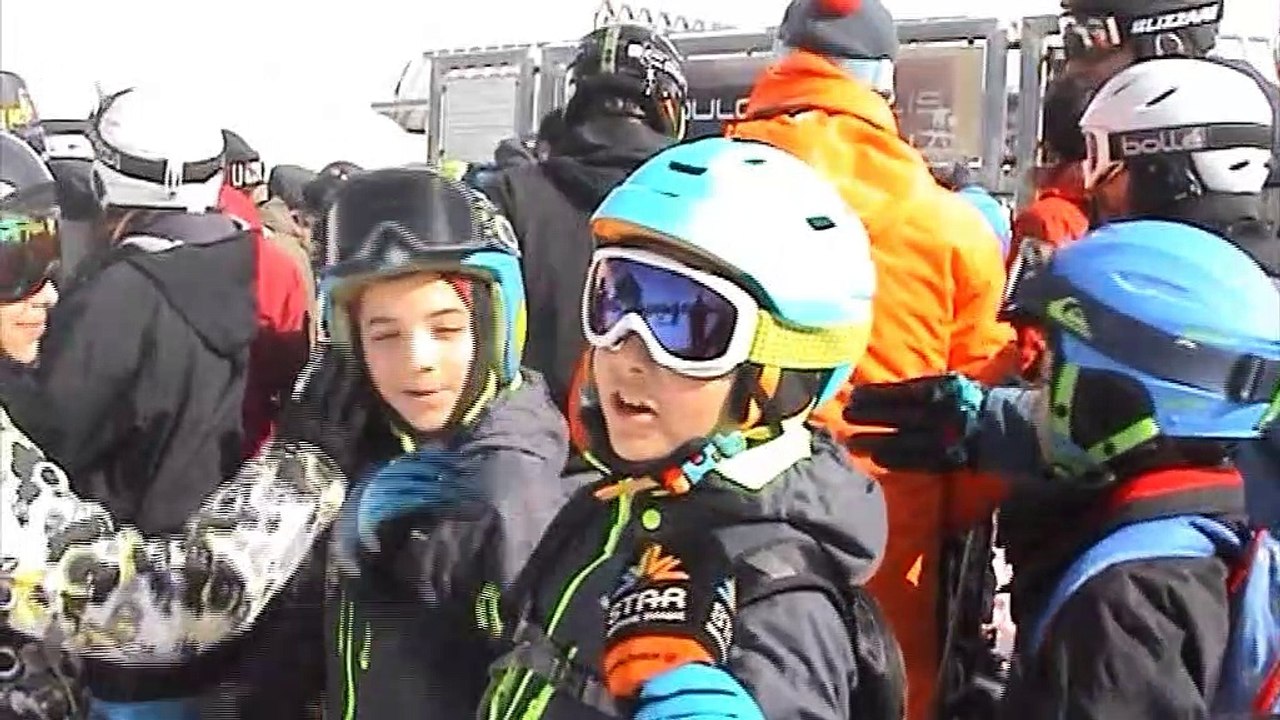 "Γέμισε" από κόσμο το Σαββατοκύριακο το χιονοδρομικό κέντρο Παρνασσού