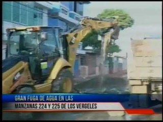 Enorme tubería de agua explotó en norte de Guayaquil