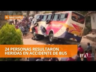 Скачать видео: 24 personas resultaron heridas en nuevo accidente de tránsito - Teleamazonas