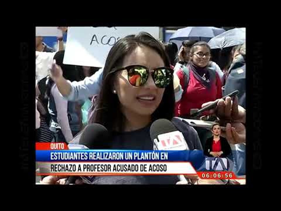 Estudiantes realizan plantón contra profesores acosadores