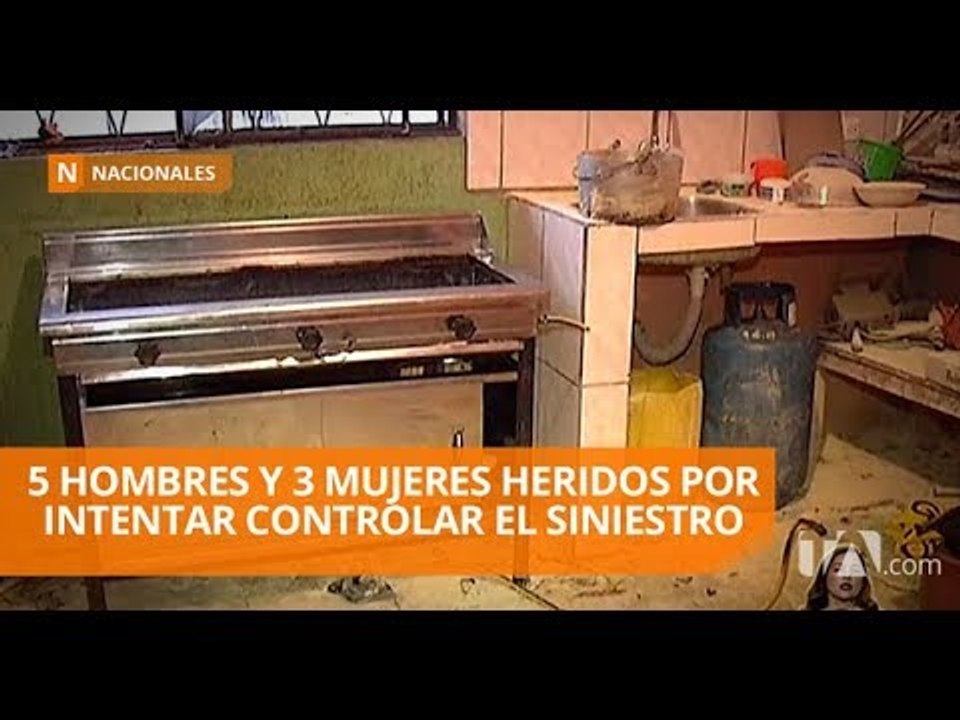 15 miembros del cuerpo de bomberos acudieron para atender la emergencia - Teleamazonas