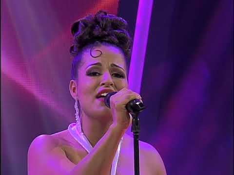 GALA 42 YMLL5 - Selena