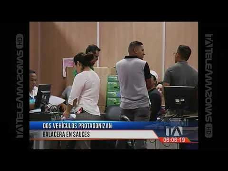 Dos vehículos protagonizan balacera en Guayaquil