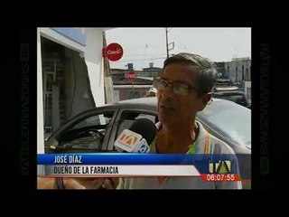 Vehículo se impactó contra farmacia al sur de Guayaquil