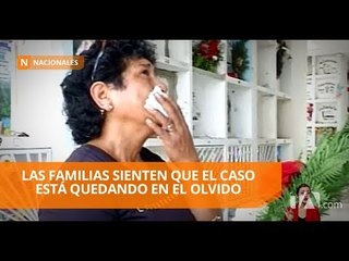 Скачать видео: Familiares de fallecidos en clínica clandestina hacen plantón - Teleamazonas