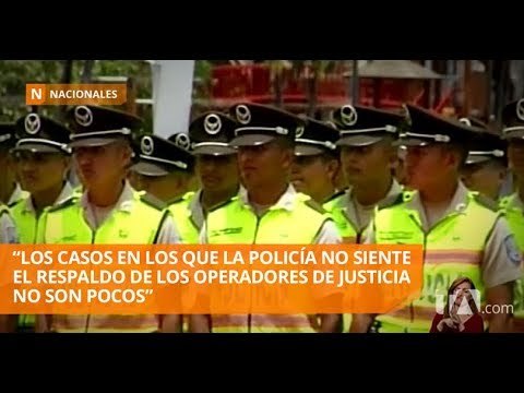 Trabajan en plan de reentrenamiento policial, asegura María Paula Romo - Teleamazonas