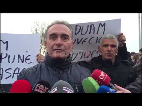 PD protestë në Fier, banorët bllokojnë rrugën: Kjo qeveri po hesht, është koha të ngremë zërin