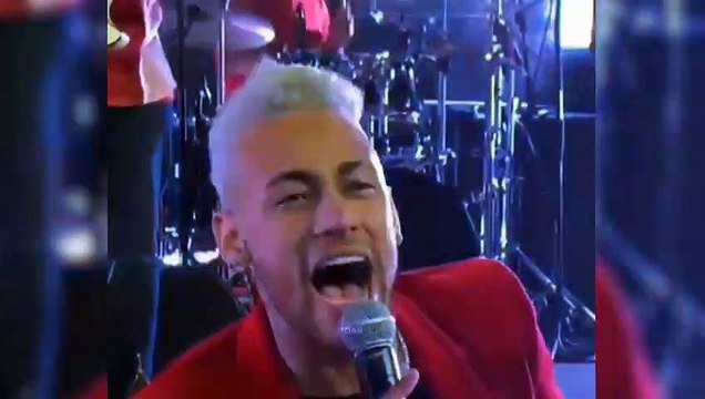 Football - Neymar Jr fête son anniversaire avec Kylian Mbappé, Dani Alves, Thomas Meunier et ses coéquipiers du PSG