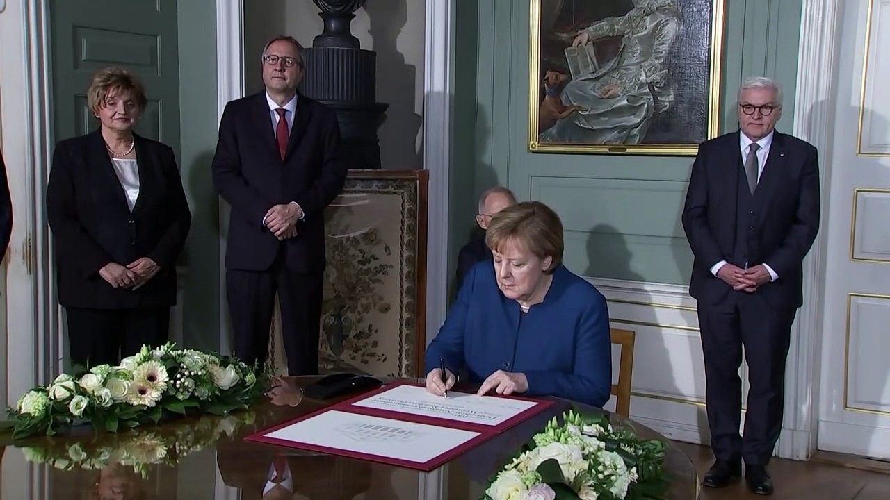 Merkel bei Festakt für 100 Jahre Weimarer Verfassung
