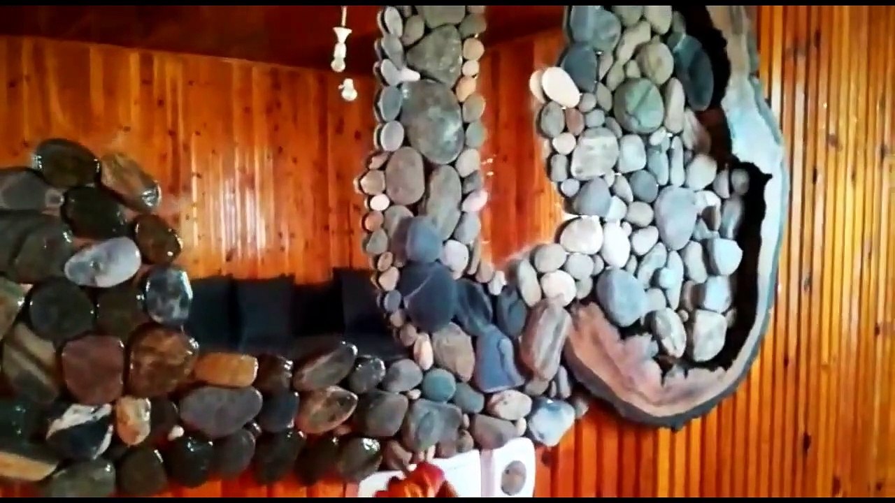 Ayna ve ağaç süsleme dekorasyon . Ev dekorasyonu