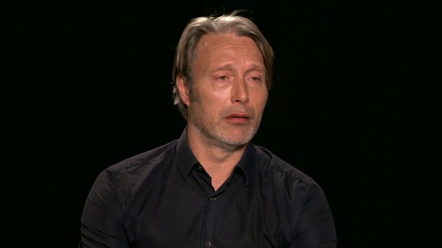 ARCTIC - Official Mads Mikkelsen Featurette