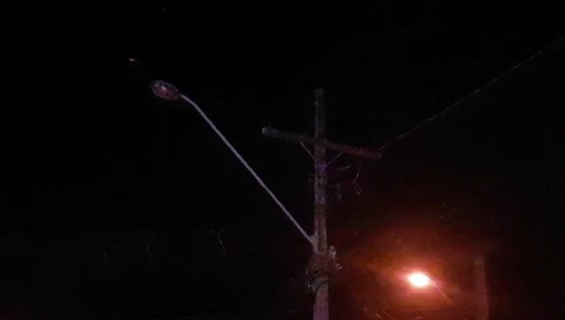Poste com lâmpada queimada gera reclamação no Bairro Pacaembu
