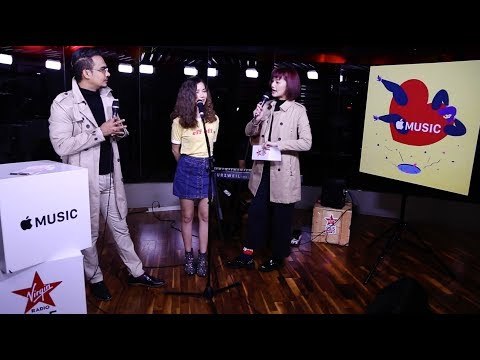 วี วิโอเลต วอเทียร์ - Live Session