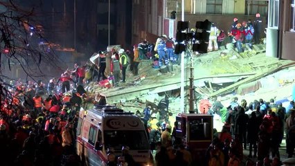 Kartal'da Arama Kurtarma Çalışmaları Sürüyor