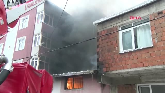 Sancaktepe'de Tekstil Atölyesinde Yangın