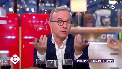 L'écrivain Philippe Besson confie qu'il échange régulièrement avec le Président Emmanuel Macron - VIDEO
