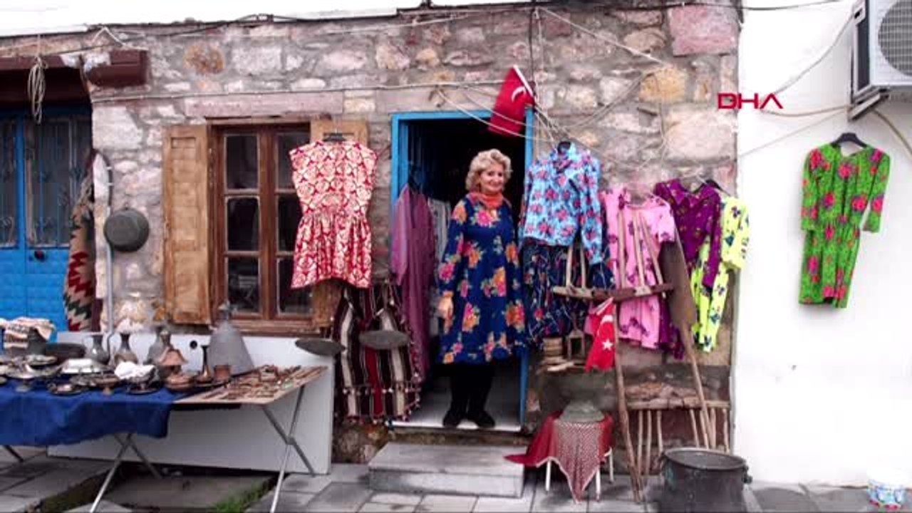 Balıkesir Ayvalık'ta Çeyiz Sandığı Giysileri Moda Oldu