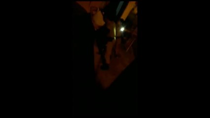Vídeo mostra momento em que policial é esfaqueada no rosto. Ela levou 30 pontos!
