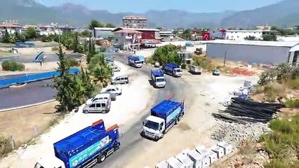 Belediye Başkanı Yücel, temizlik aracının direksiyonuna geçti